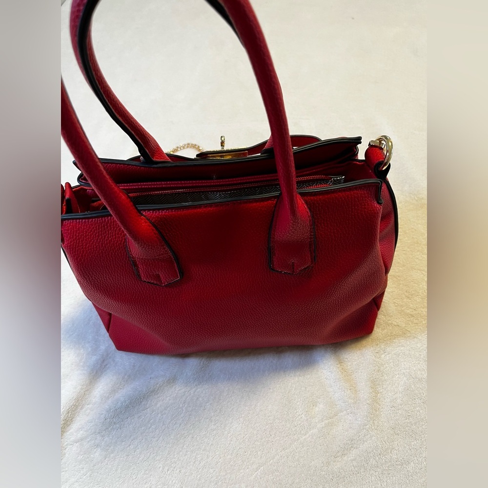 ❤️ GALIAN New York Red Satchel Bag w/ Gold Chain Strap NWT - Picture 2 of 13
